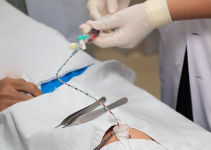 Nurse doing injection to patient